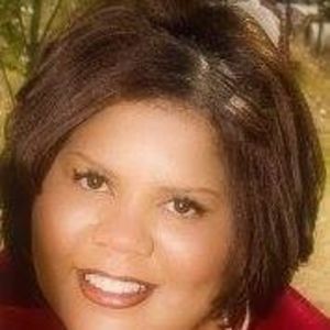 Meet your Posher, Avia sandy